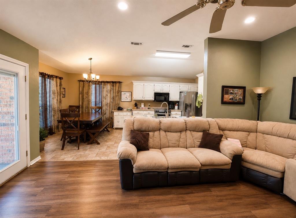 187 Sandy, Reno, TX 75462 photo