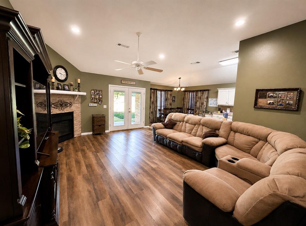 187 Sandy, Reno, TX 75462 photo