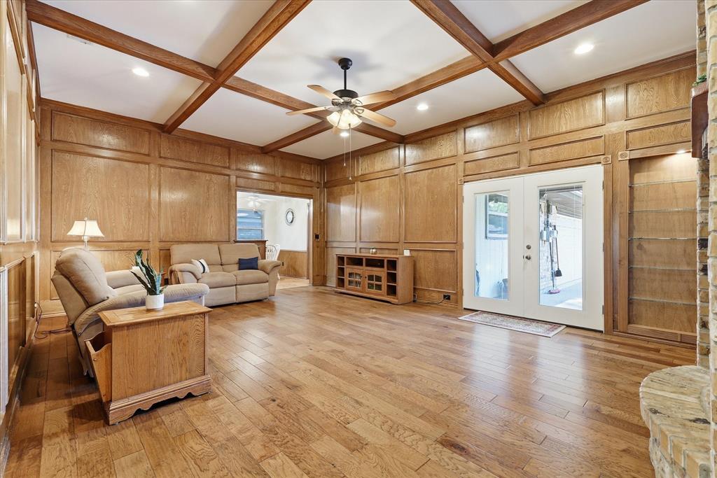 2509 Radcliffe Dr, Arlington, TX 76012
