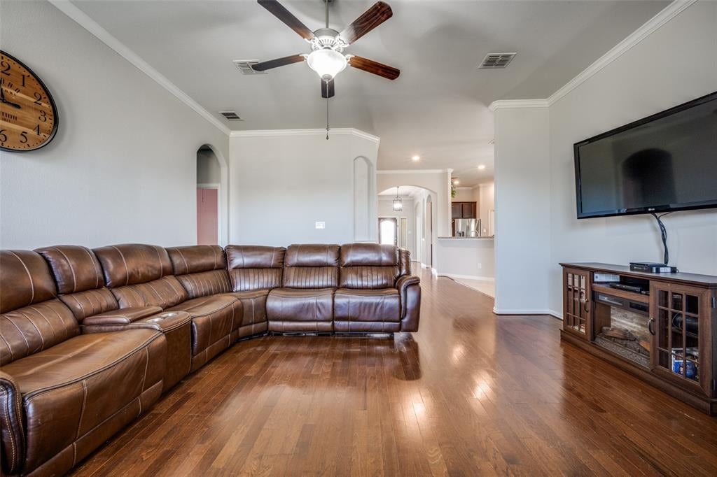 1913 Pavillion Ln, Denton, TX 76210 photo
