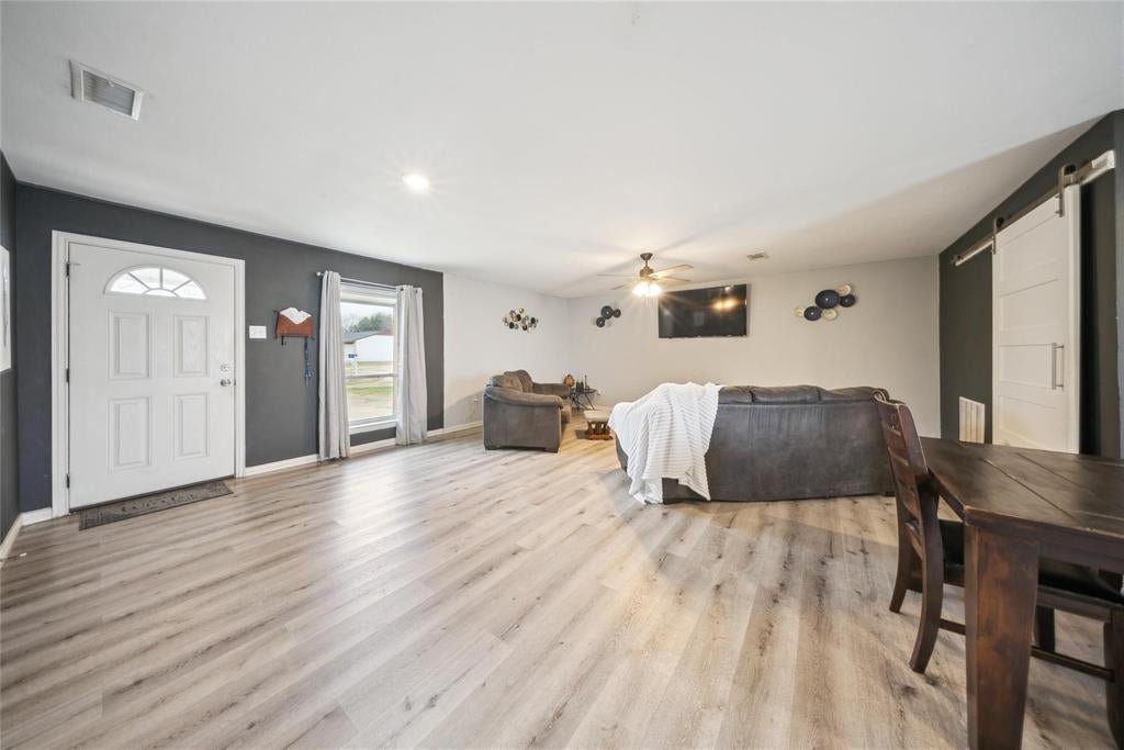 106 Glenview Pl, Hutchins, TX 75141 photo