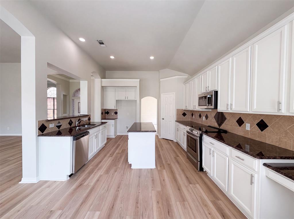 1221 Oak Trl, Flower Mound, TX 75028 photo