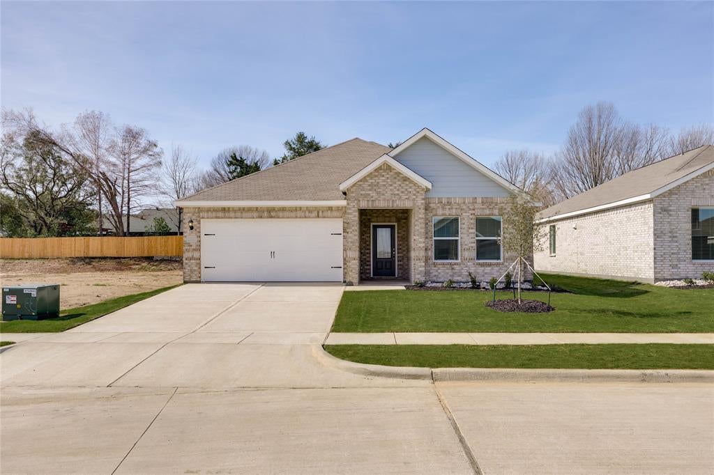 1727 Paul Dr, Seagoville, TX 75159