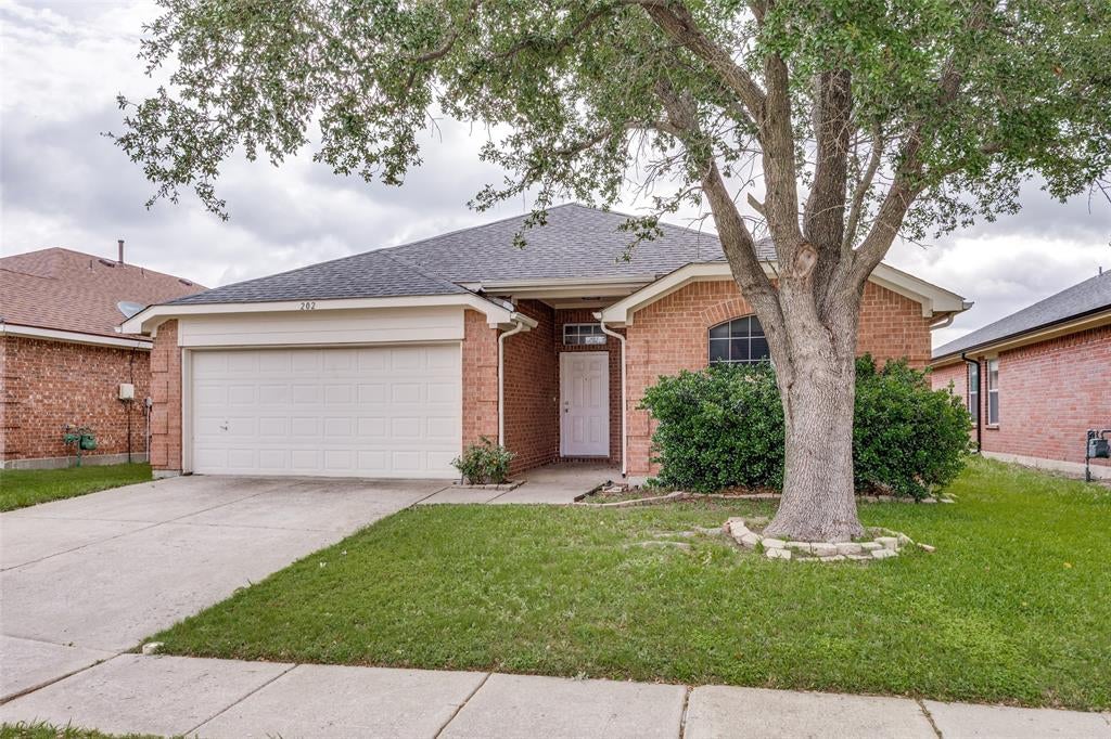 202 Trenton Dr, Wylie, TX 75098 photo