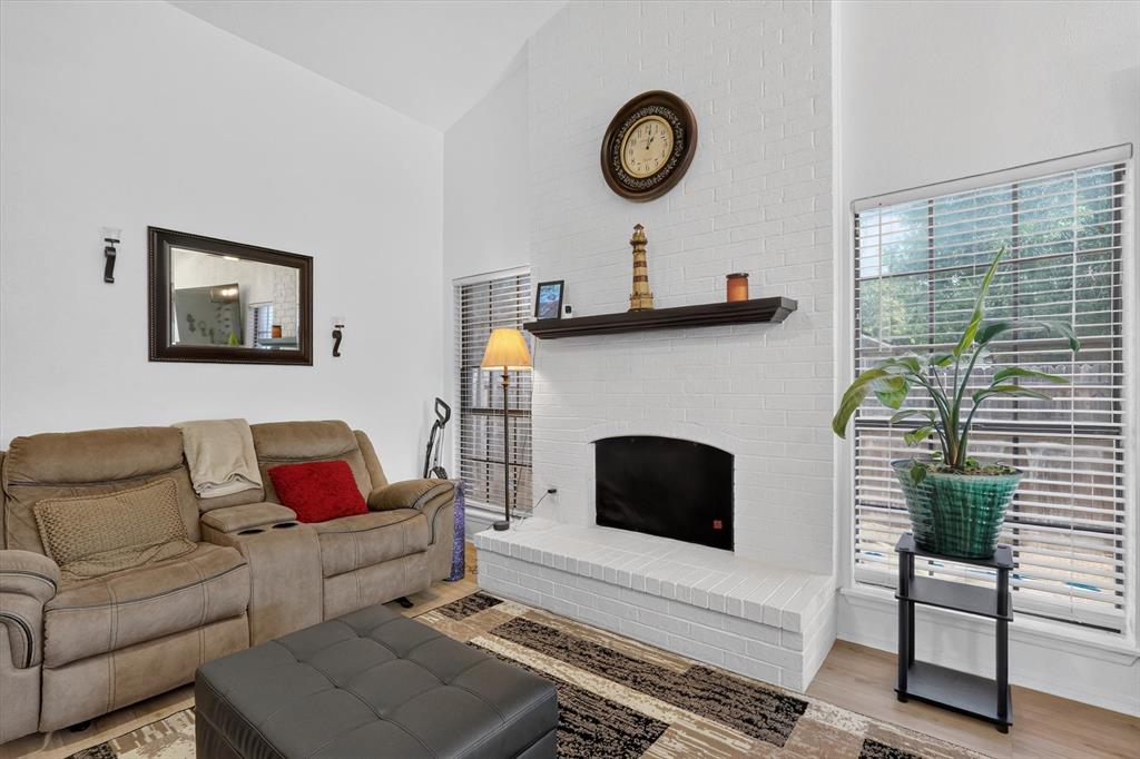 9420 Dumfries Dr, Dallas, TX 75227 photo