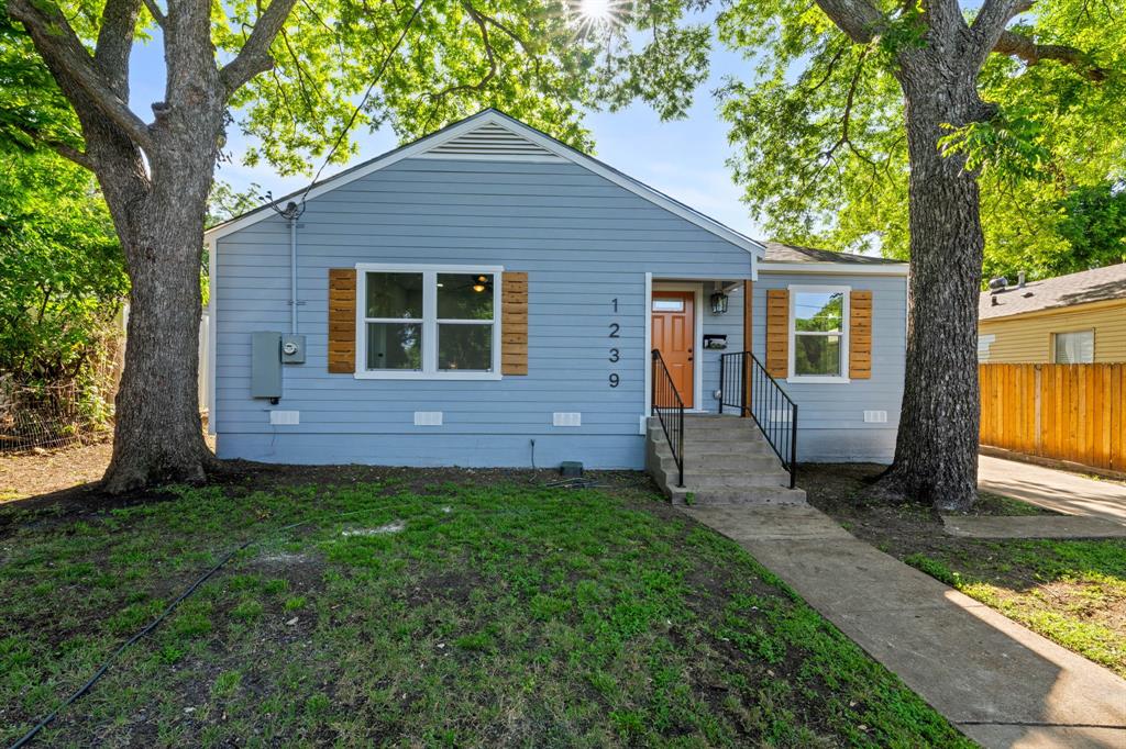 1239 Tarpley Ave, Dallas, TX 75211