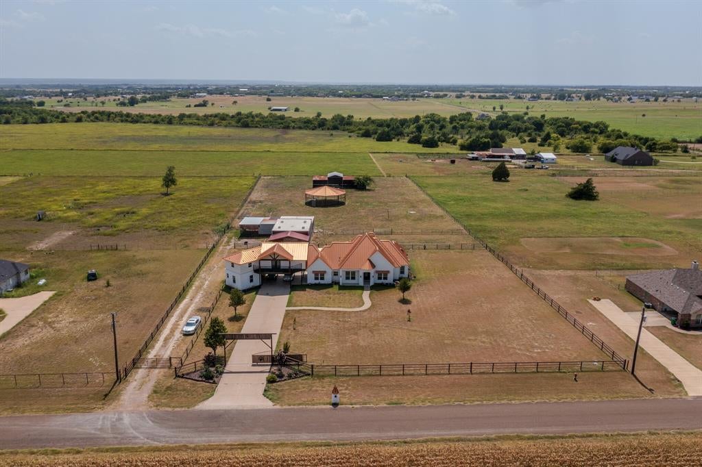 1015 Curry Road, Waxahachie, TX 75167