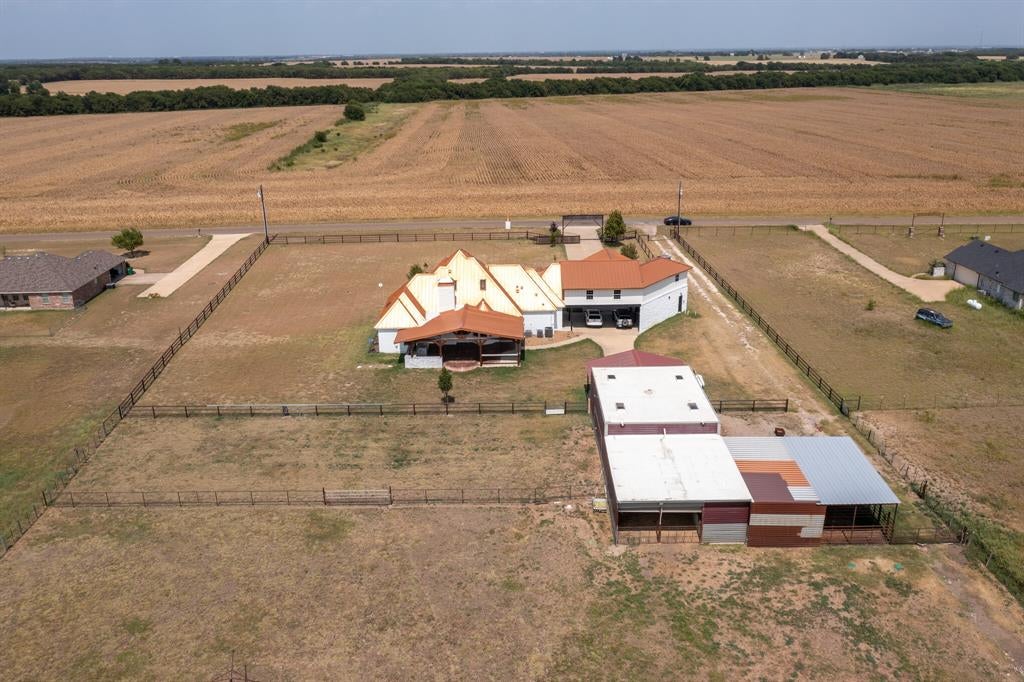 1015 Curry Road, Waxahachie, TX 75167 photo