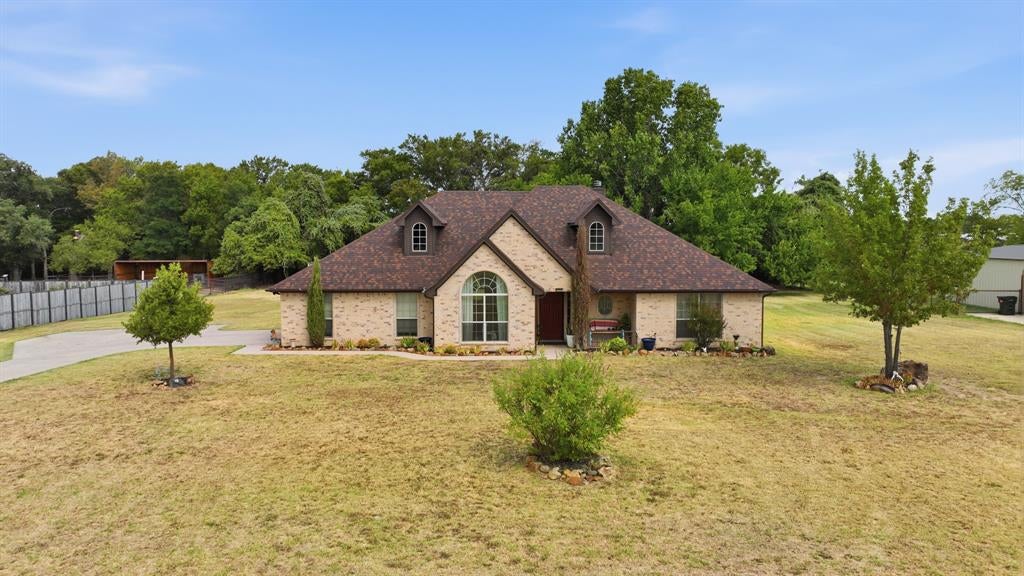197 Savannah Dr, Weatherford, TX 76087