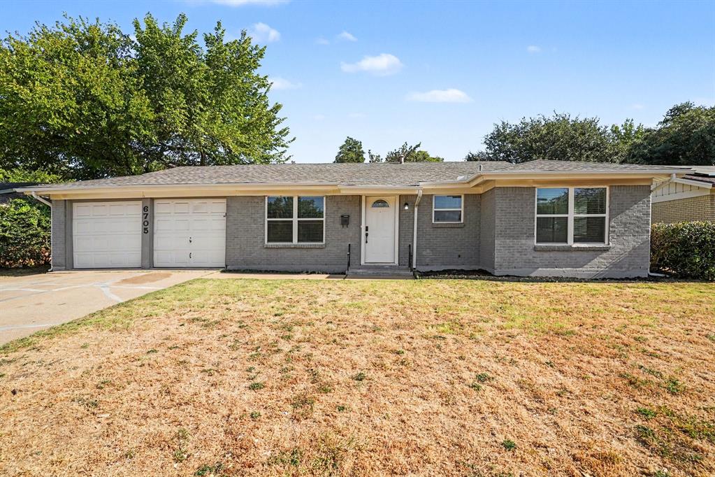 6705 Yosemite Dr, Fort Worth, TX 76112
