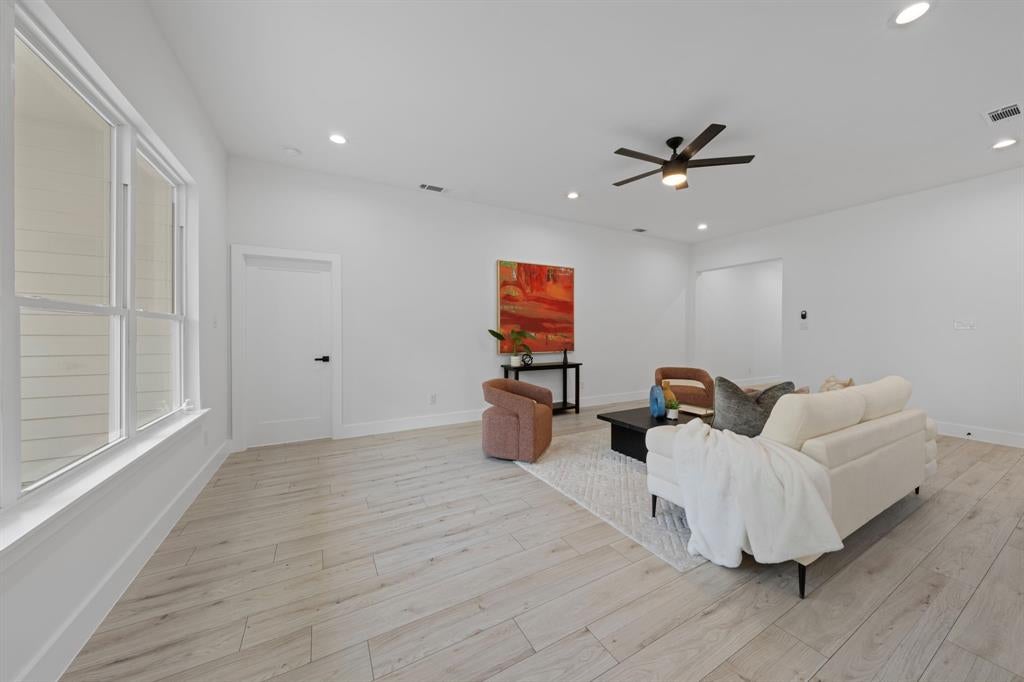 1429 E Ann Arbor Ave, Dallas, TX 75216 photo