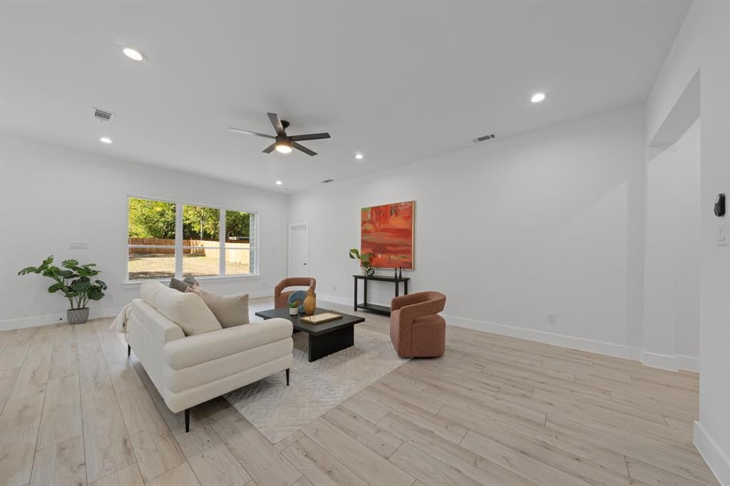 1429 E Ann Arbor Ave, Dallas, TX 75216 photo