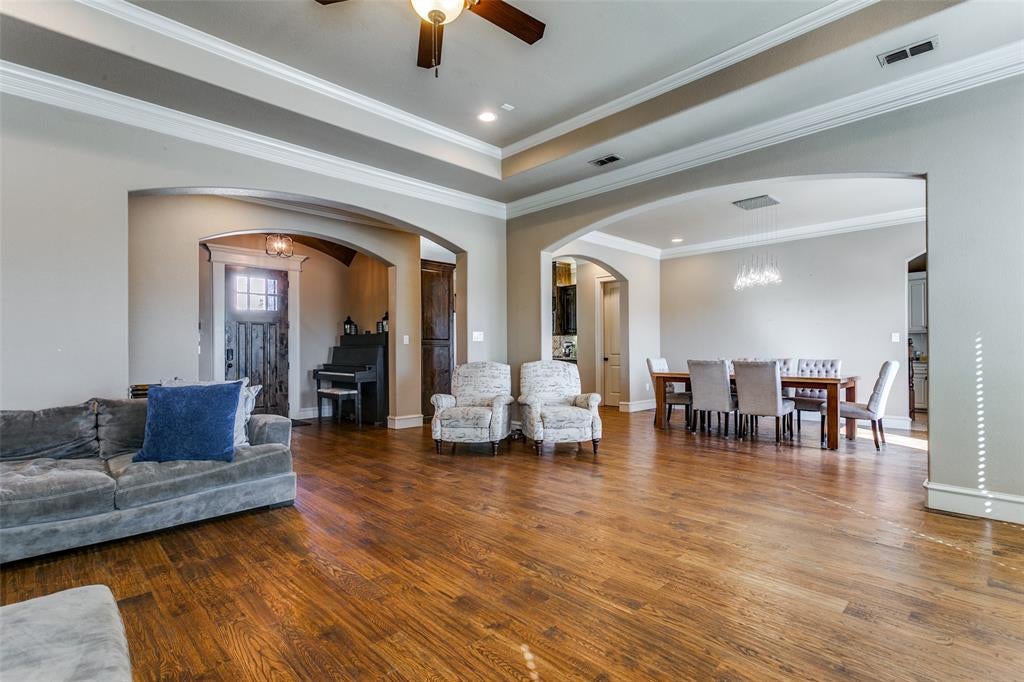 6800 Woodland Hills Dr, North Richland Hills, TX 76182 photo