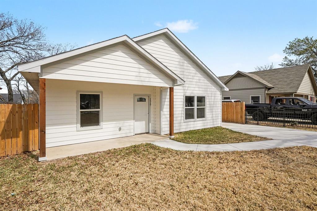 1317 E Tucker St, Fort Worth, TX 76104 photo