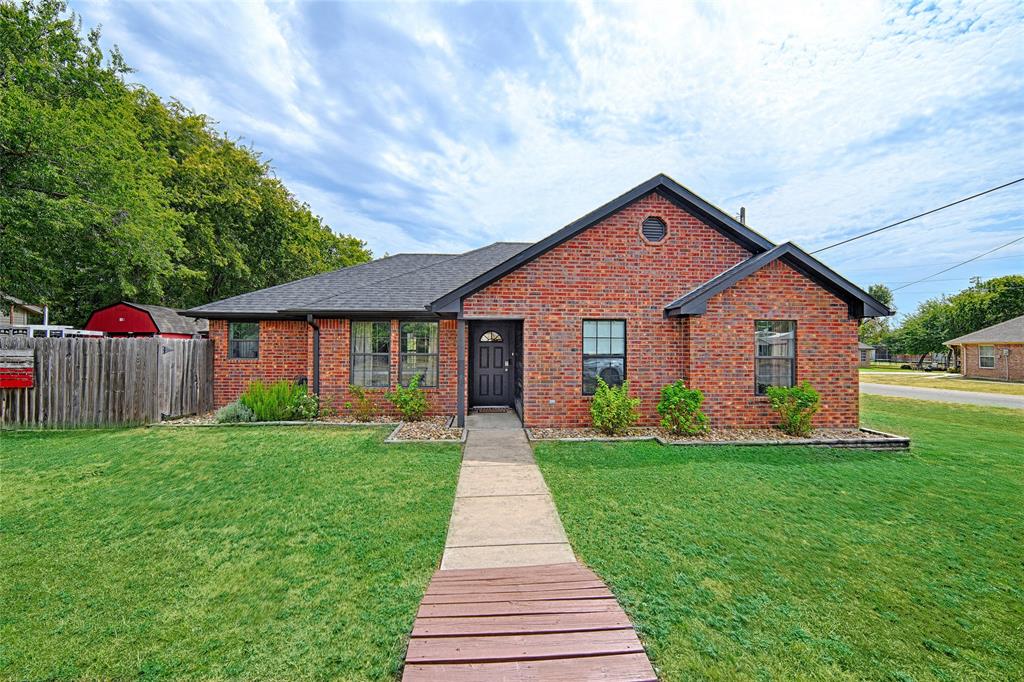 1102 14 St, Honey Grove, TX 75446