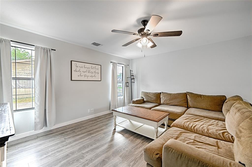 1102 14 St, Honey Grove, TX 75446 photo