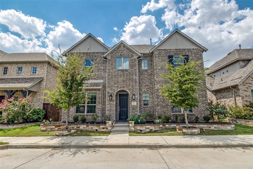 12679 Royal Oaks Ln, Farmers Branch, TX 75234 photo