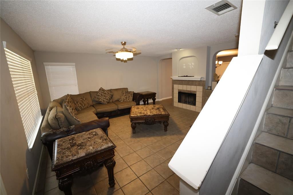 4360 Mesa Dr, Carrollton, TX 75010 photo