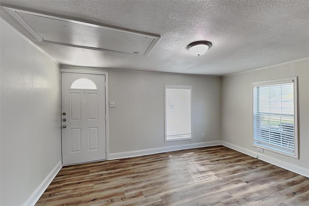 517 Isbell Rd, Fort Worth, TX 76114 photo