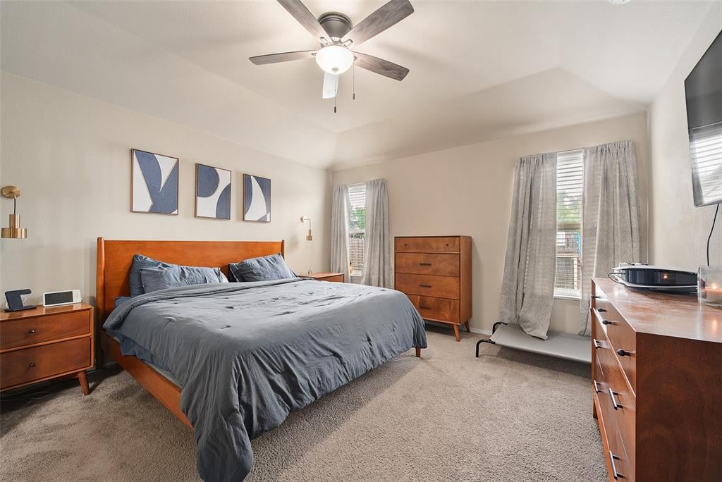 8221 Black Hills Trl, Aubrey, TX 76227 photo