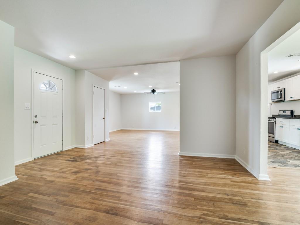 2315 Inadale Ave, Dallas, TX 75228 photo