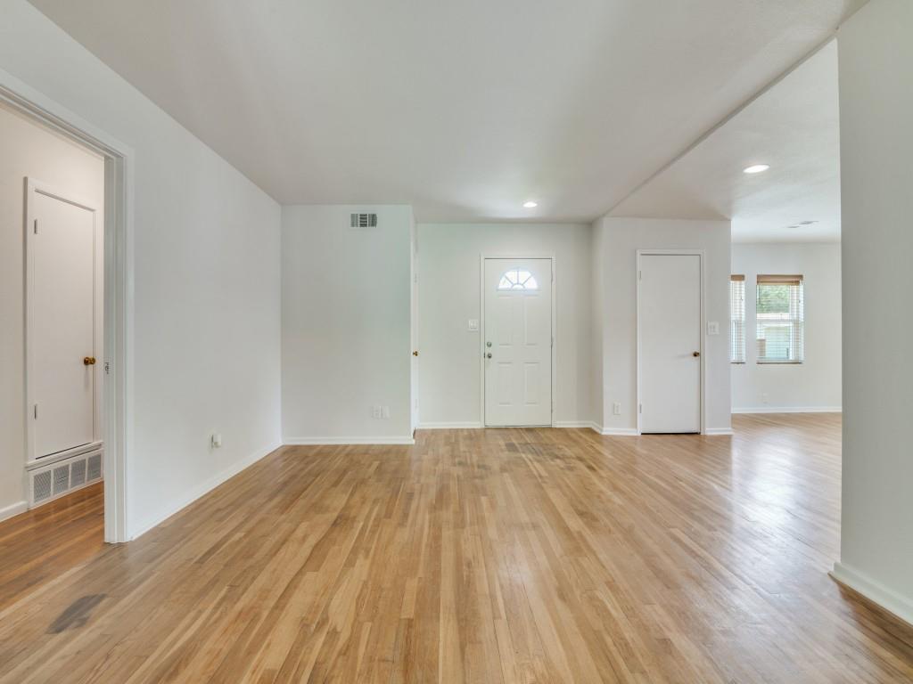 2315 Inadale Ave, Dallas, TX 75228 photo