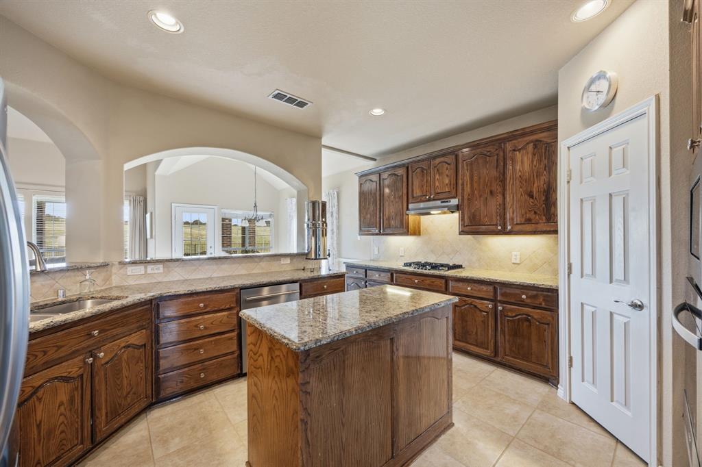 305 Tobiano Ct, Celina, TX 75009 photo
