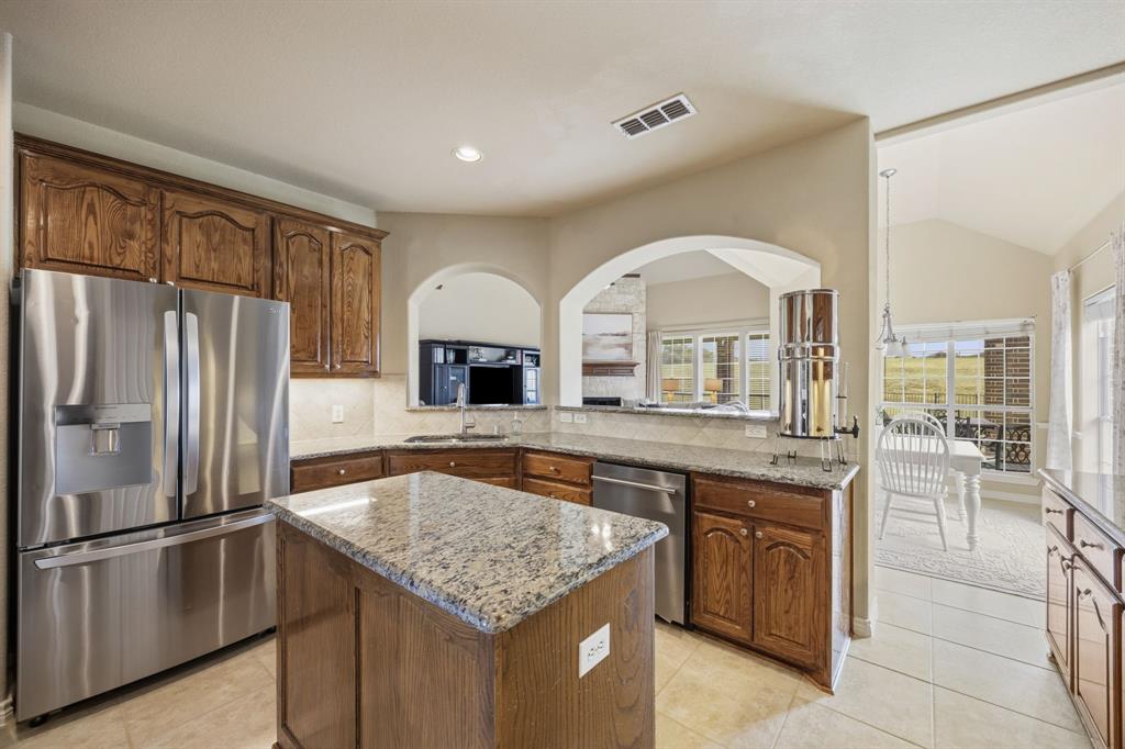 305 Tobiano Ct, Celina, TX 75009 photo