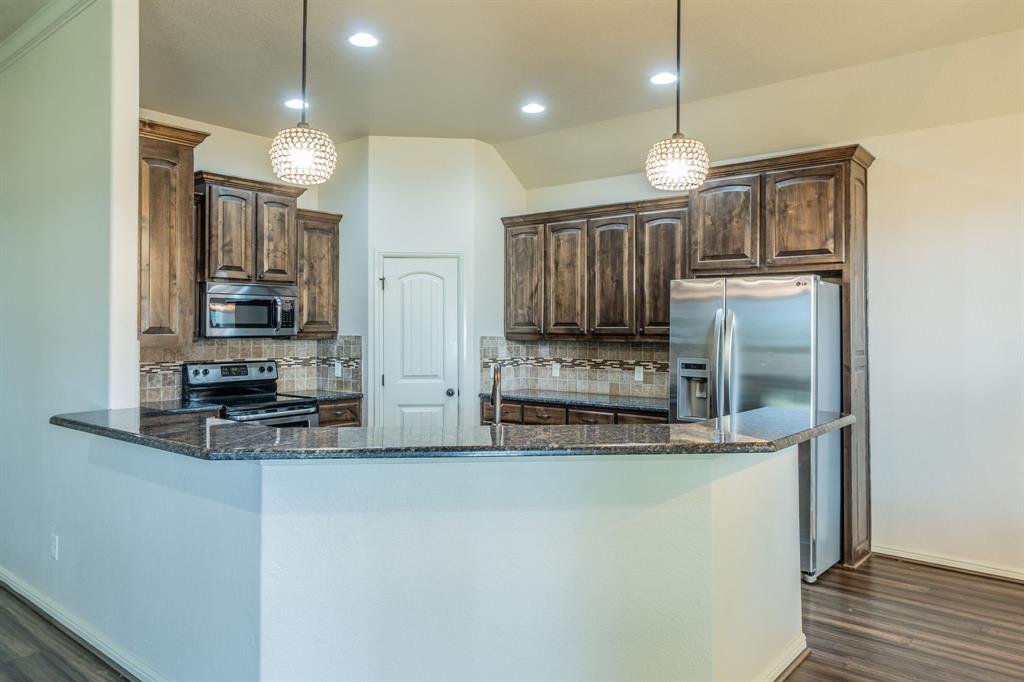 1812 Rockview Dr, Granbury, TX 76049 photo