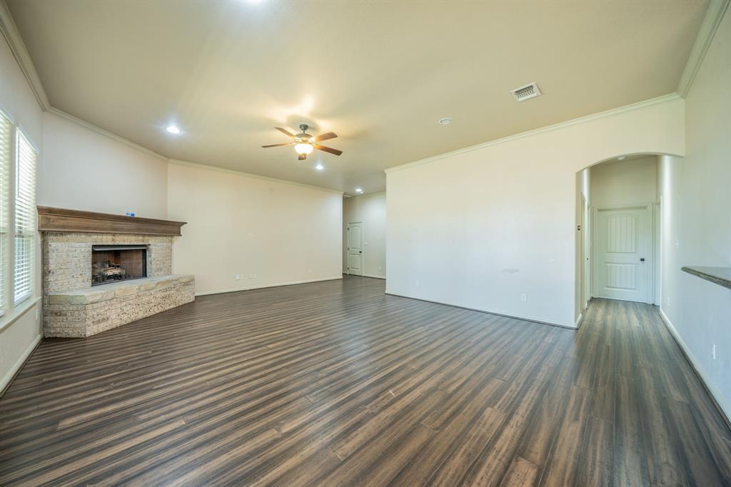 1812 Rockview Dr, Granbury, TX 76049 photo
