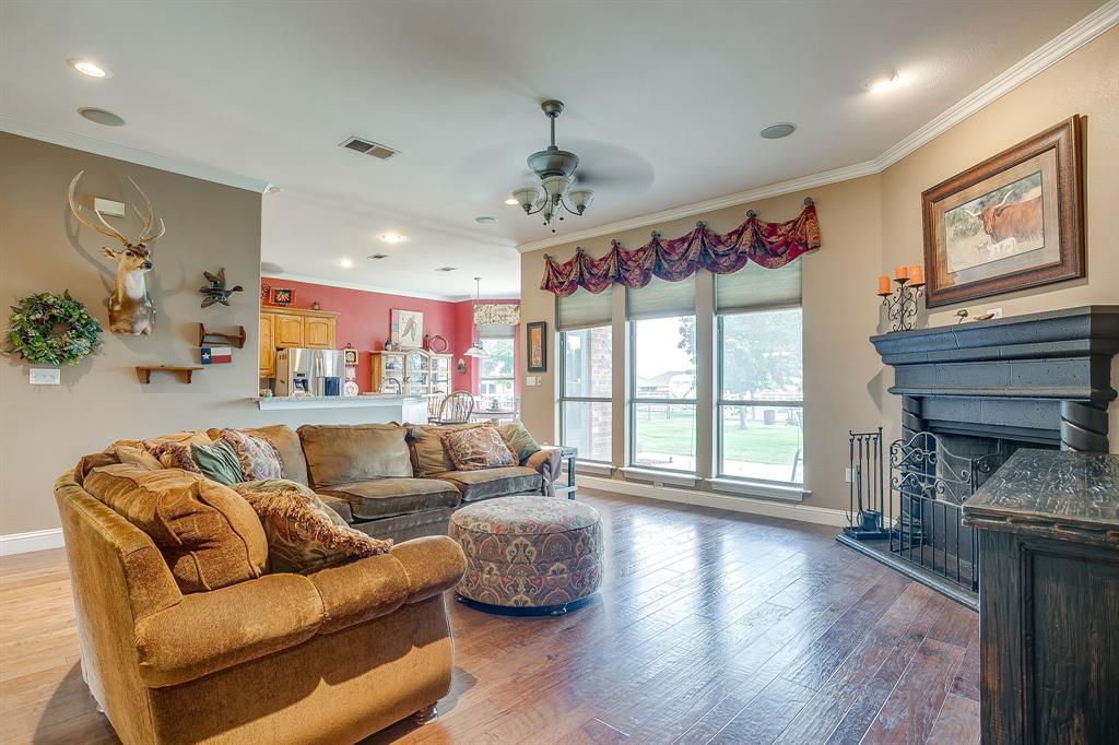 709 Lonesome Prairie Trl, Haslet, TX 76052 photo
