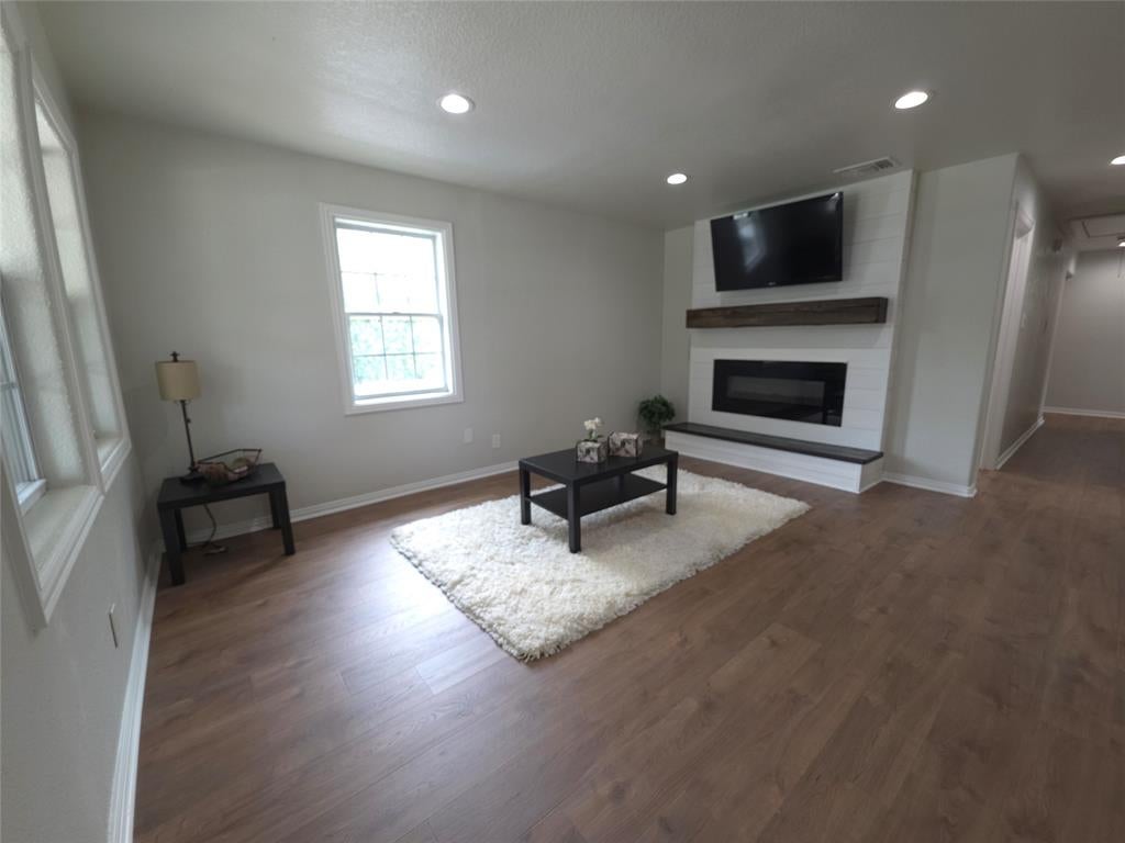 1405 N Oak St, Mckinney, TX 75069 photo