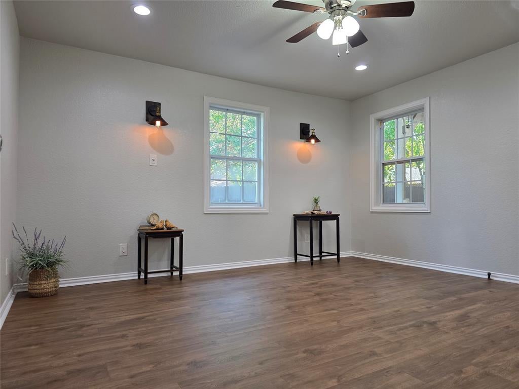 1405 N Oak St, Mckinney, TX 75069 photo