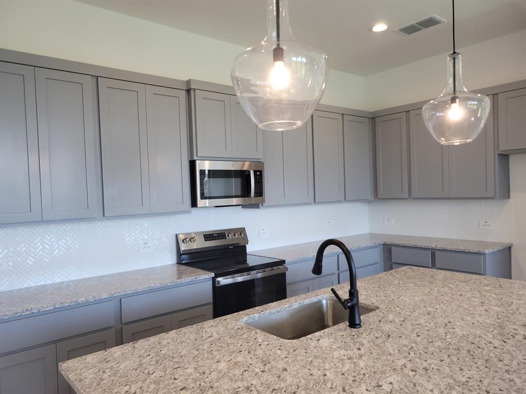 3004 Rembrandt Dr, Royse City, TX 75189 photo