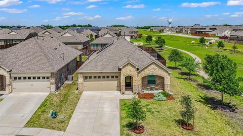 Single Family Residence in Forney TX 816 Grapefruit Court.jpg