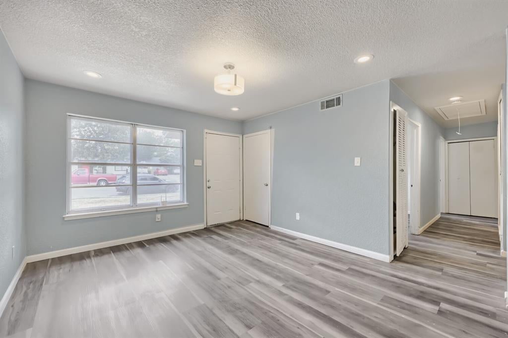 2706 Dewitt St, Irving, TX 75062 photo