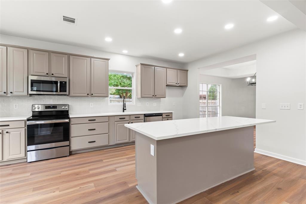 5423 Bryce Canyon Ct, Fort Worth, TX 76137 photo