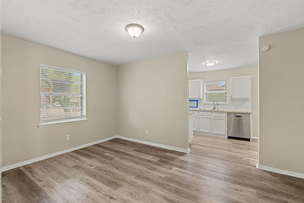 4010 Mayflower Dr, Garland, TX 75043 photo