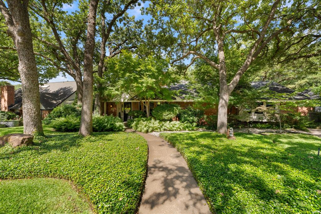 2212 Prestonwood Dr, Arlington, TX 76012 photo