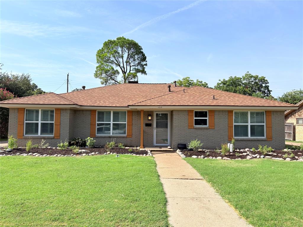 1210 Weathered St, Irving, TX 75062