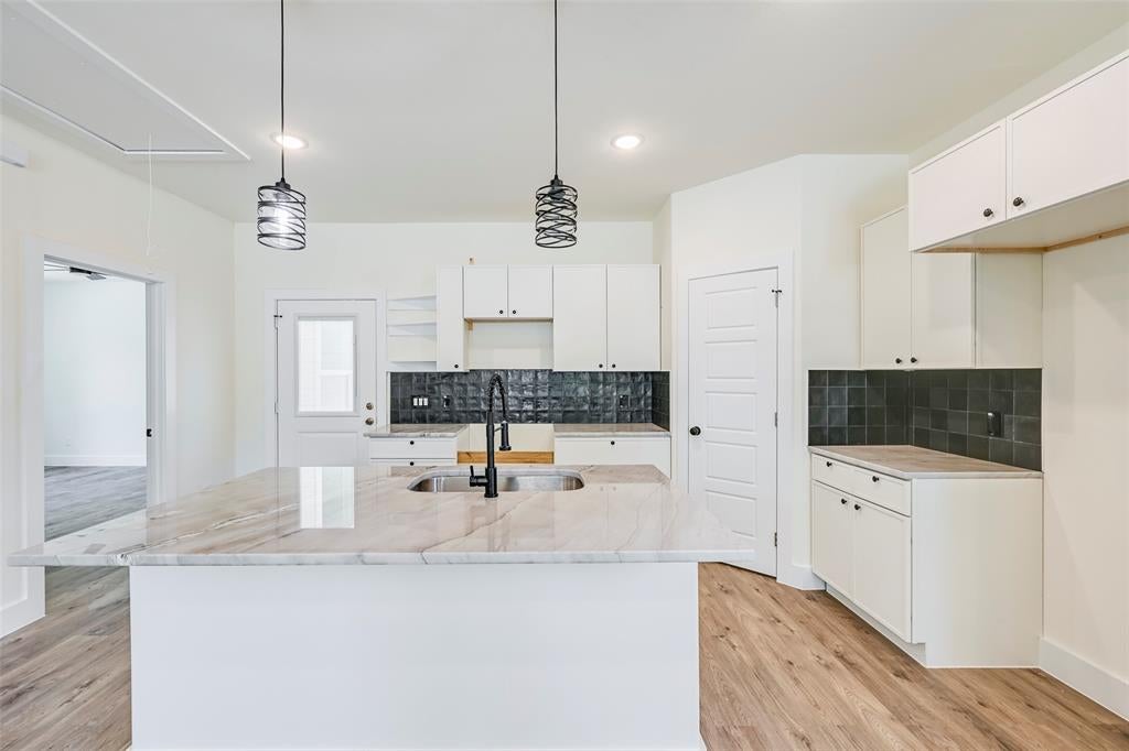 2701 Marburg, Dallas, TX 75215 photo