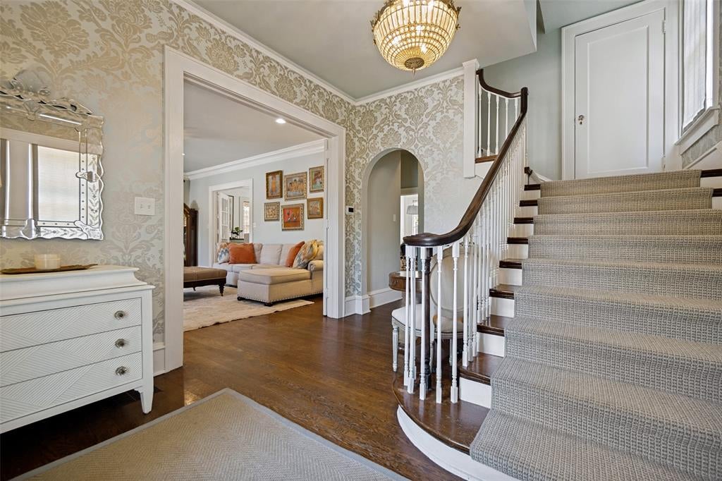 5610 Gaston Ave, Dallas, TX 75214 photo