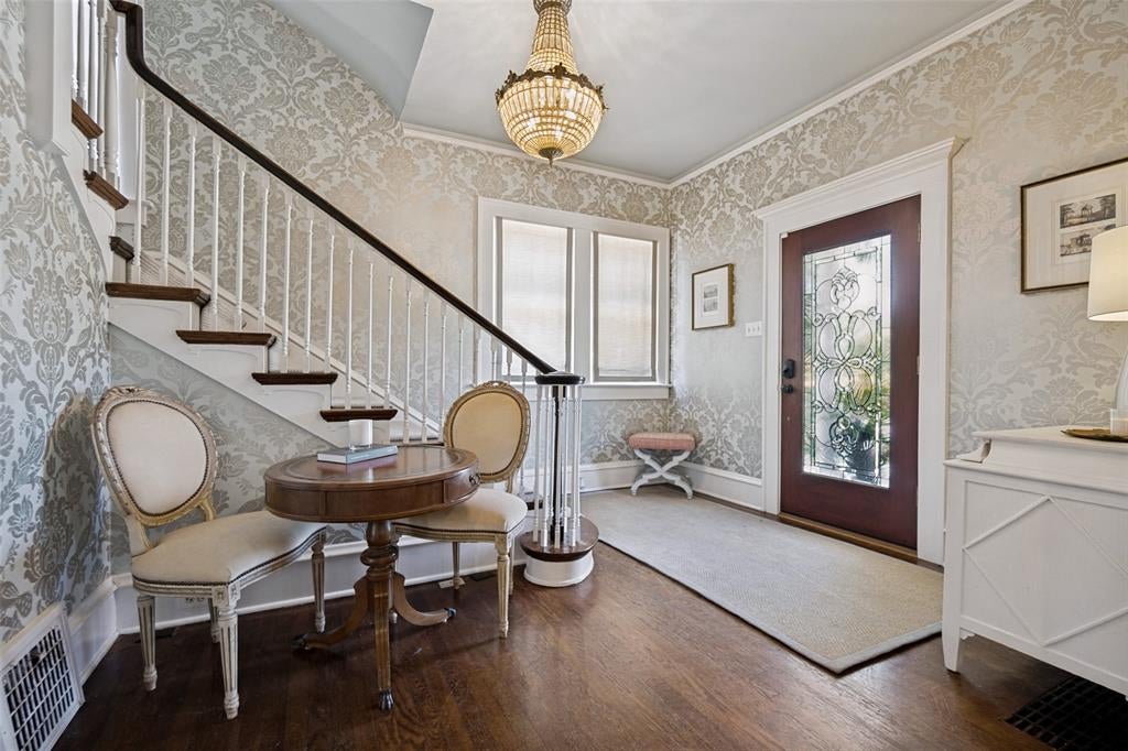 5610 Gaston Ave, Dallas, TX 75214 photo