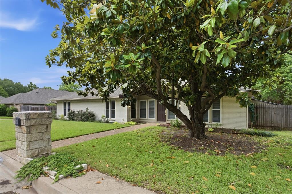5440 Northcrest Rd, Fort Worth, TX 76107 photo