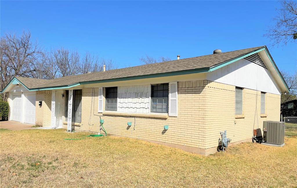5609 Conlin Dr, Fort Worth, TX 76134