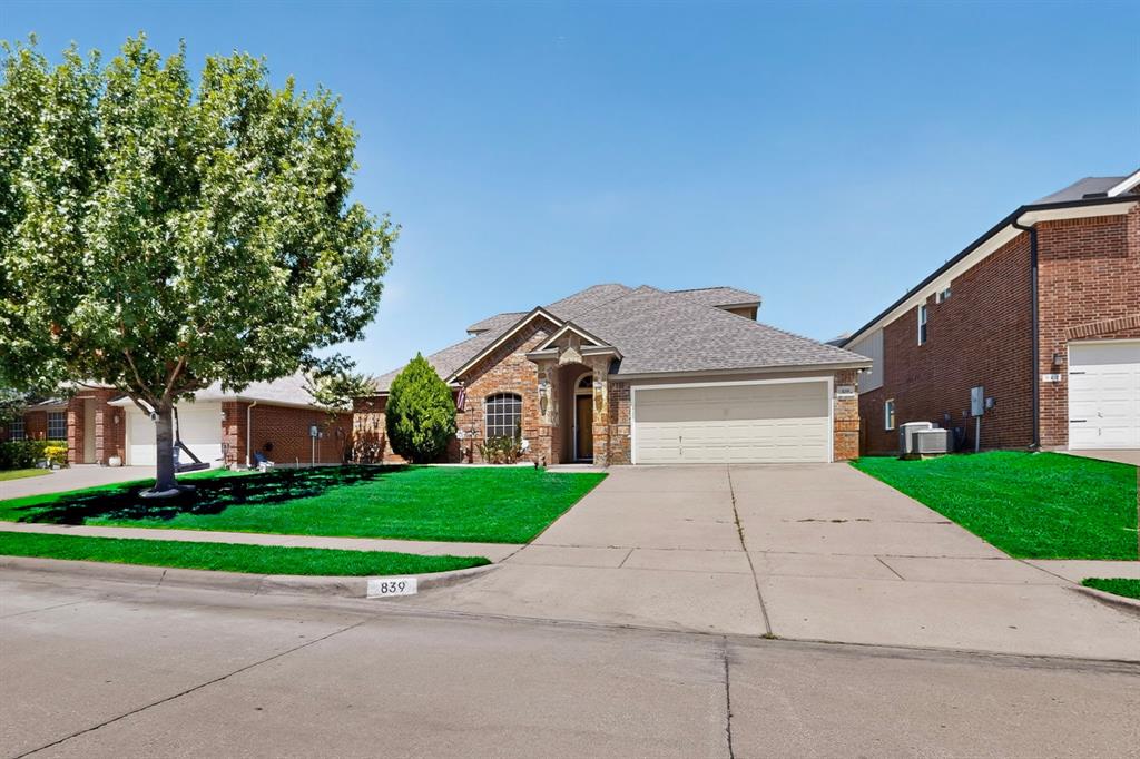 839 Evergreen Ln, Burleson, TX 76028 photo