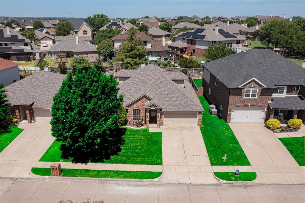 839 Evergreen Ln, Burleson, TX 76028 photo