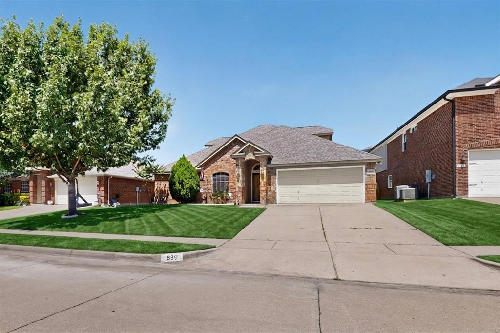 839 Evergreen Ln, Burleson, TX 76028 photo