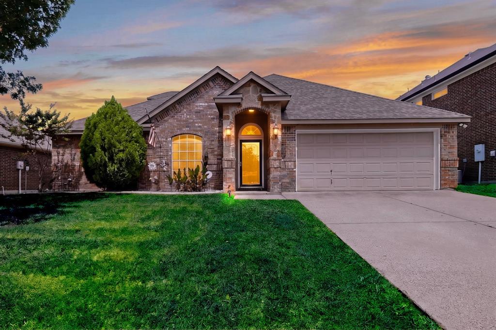 839 Evergreen Ln, Burleson, TX 76028 photo