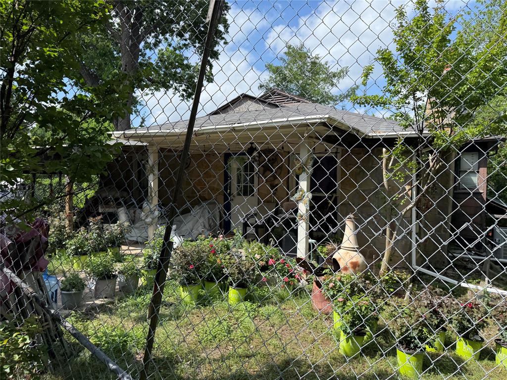 4705 W Jefferson Blvd, Dallas, TX 75211 photo